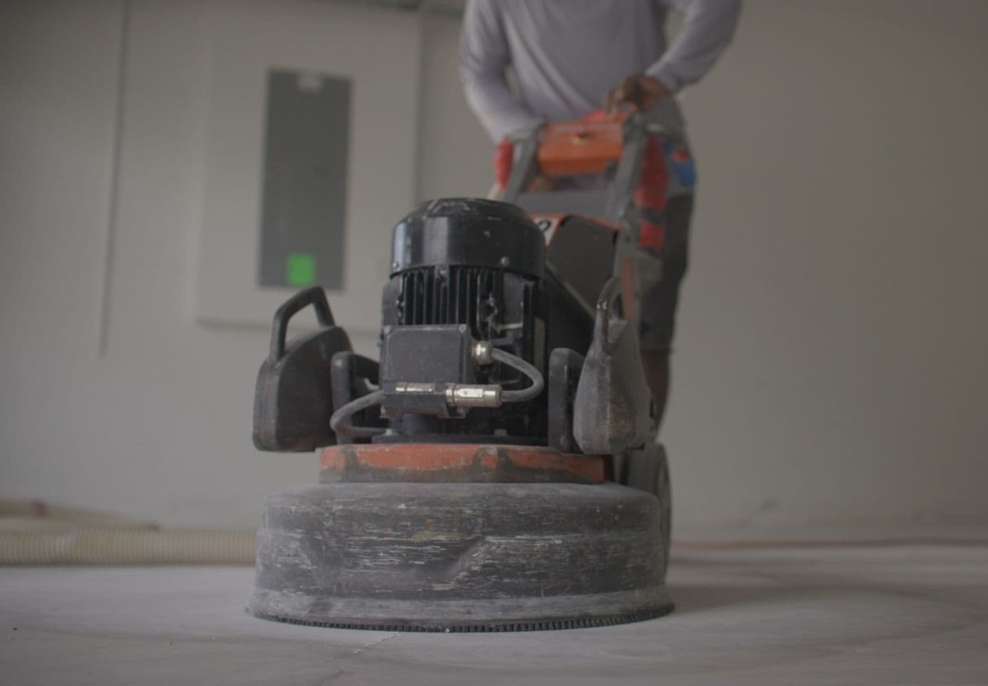 Detroit Flooring Company | Hardwood vs Epoxy Guide