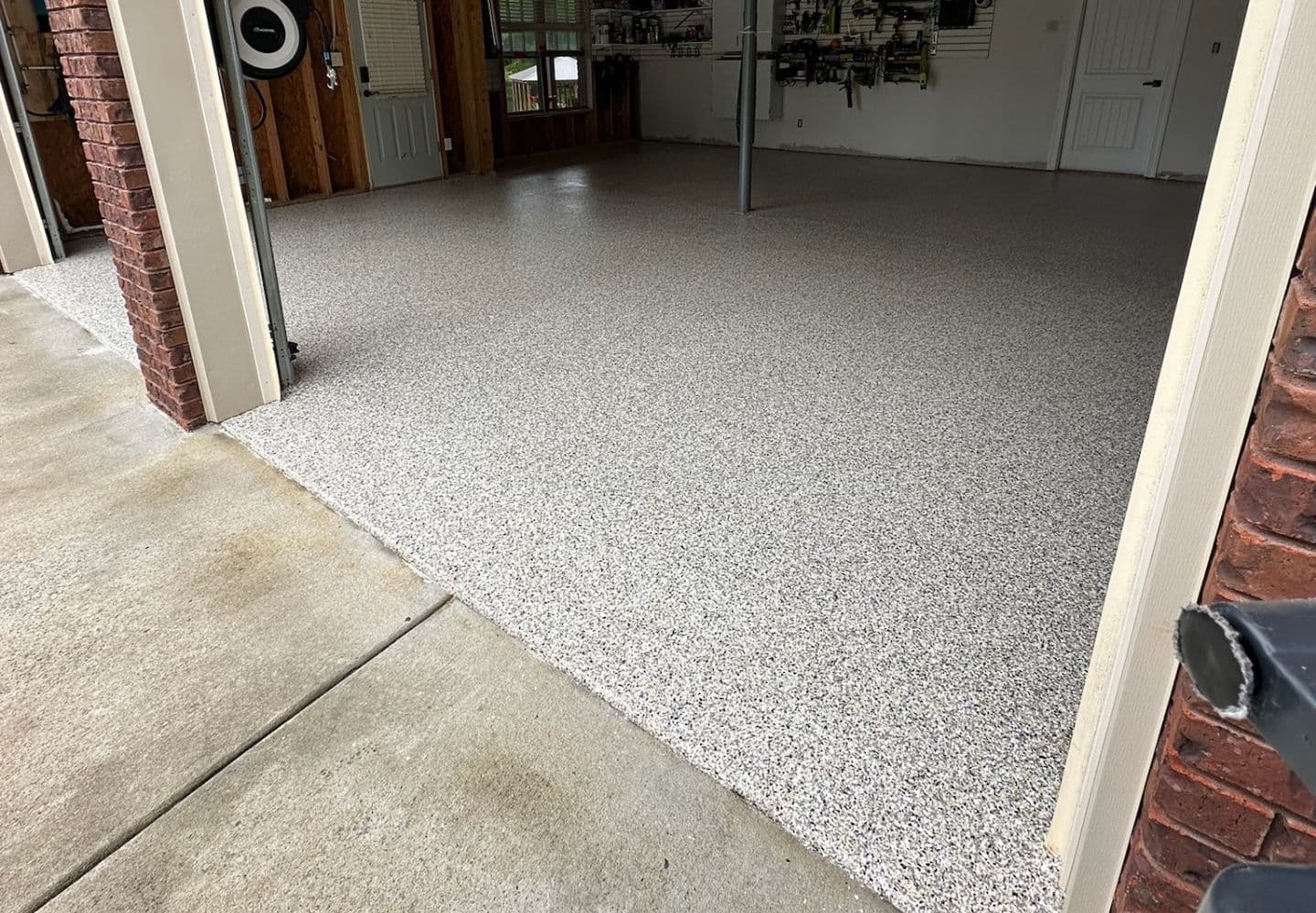 Houston, Texas In-Garage Floor Crack Fix: Protect Your Home Value Today.