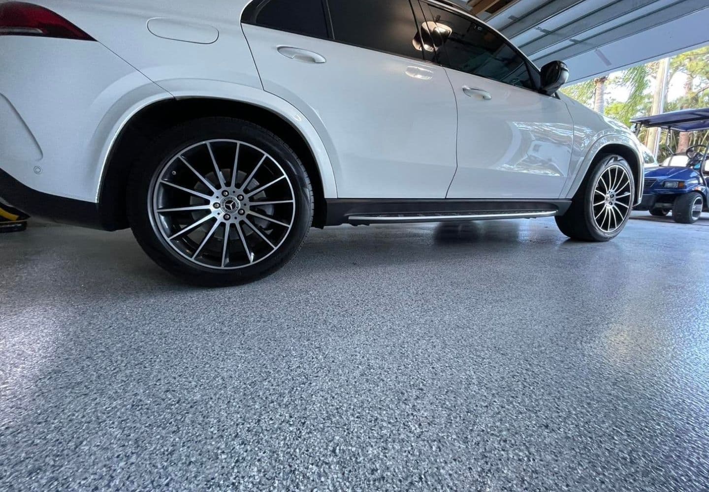 Floor Covering Garage in Houston, Texas | Floortek