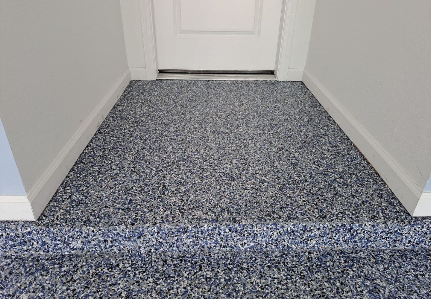 Floortek vs South East Concrete: Best Floor Choice