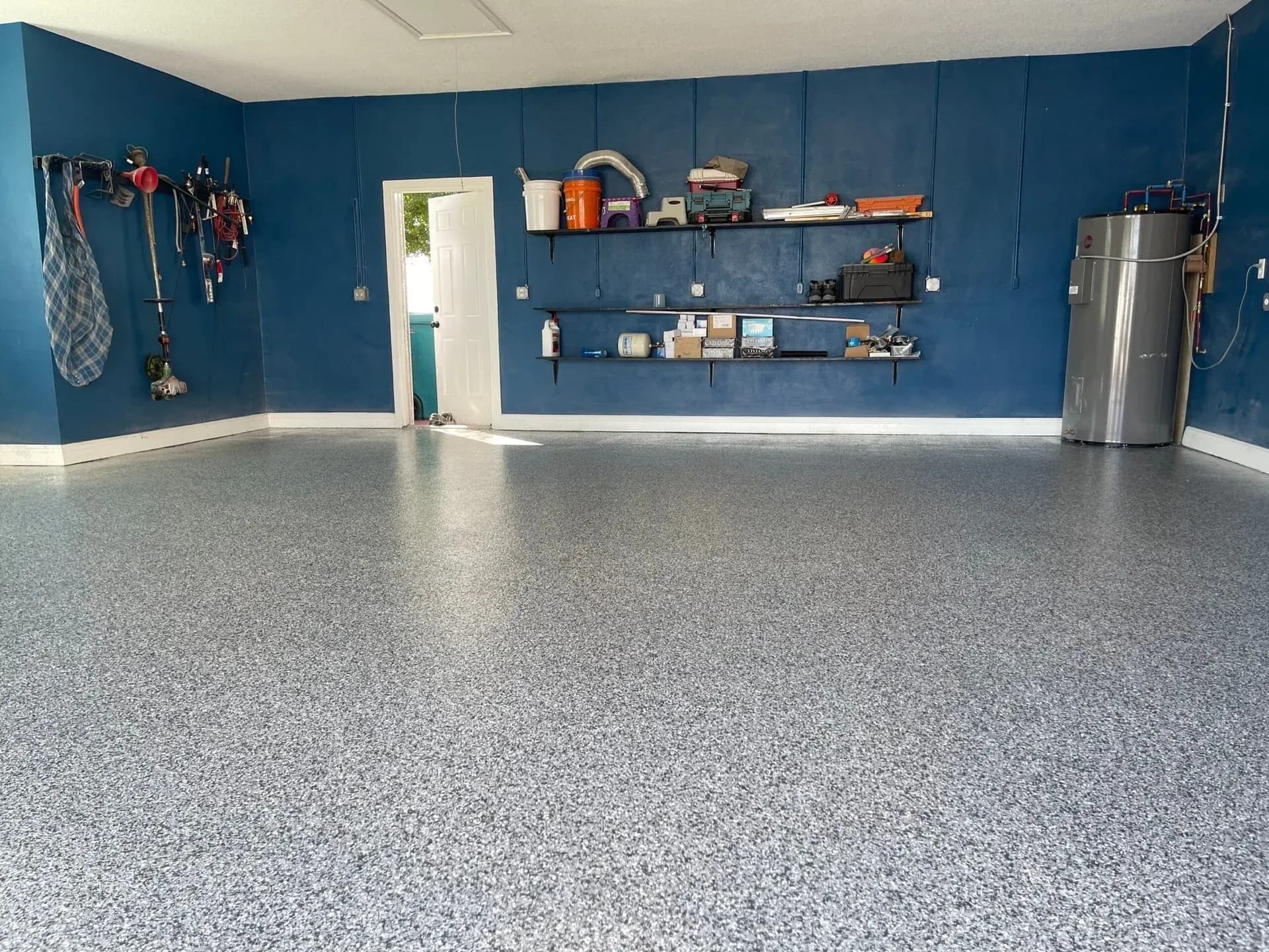 Garage Floor Coating in Birmingham, Alabama – 1-Day Polyaspartic Floors by Floortek
