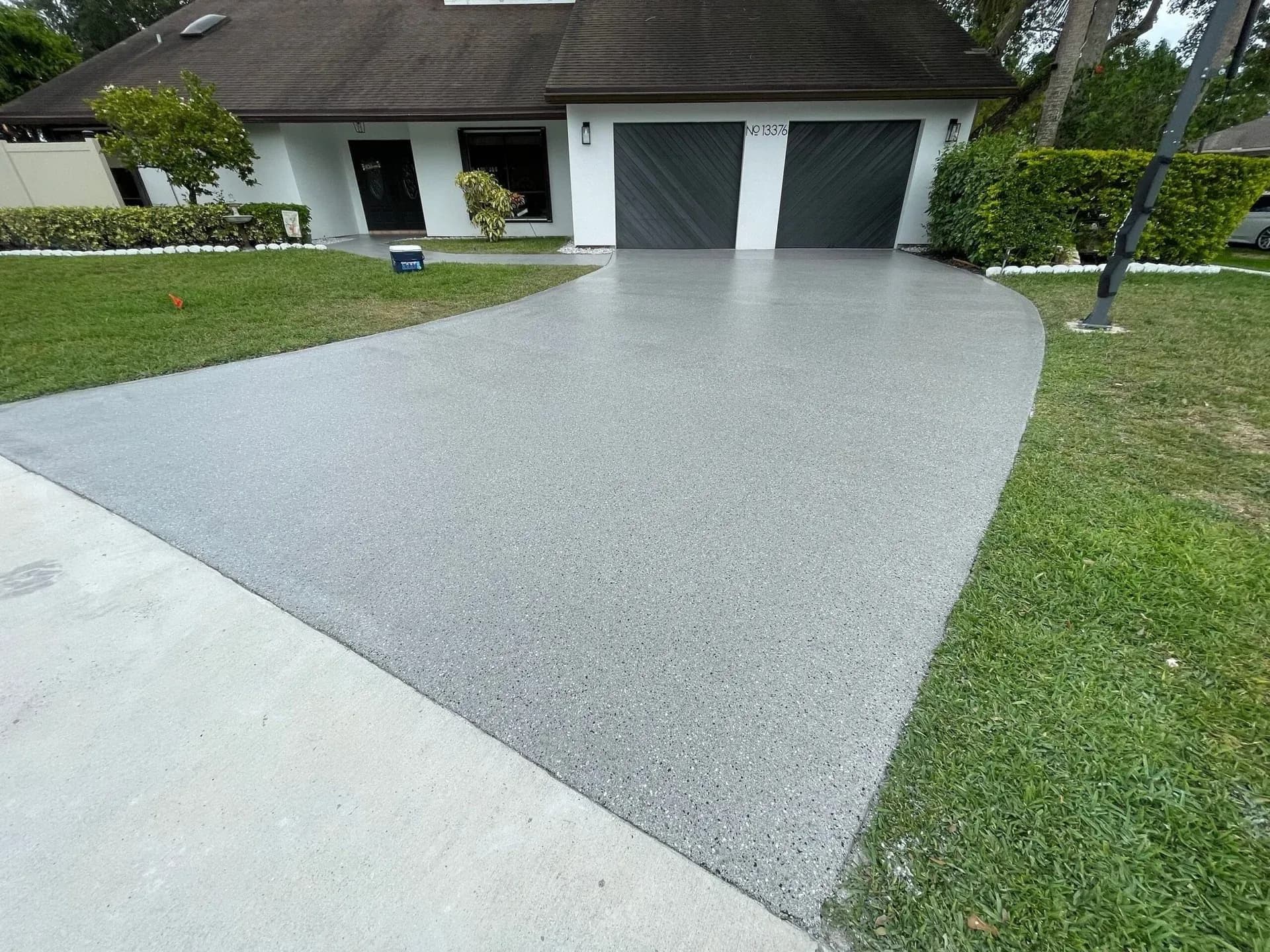 Polyaspartic vs Polyurea: The Best Floor Coating?